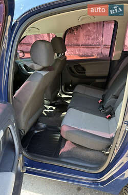 Микровэн Skoda Roomster 2009 в 