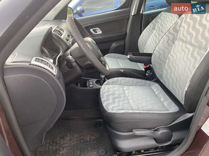 Микровэн Skoda Roomster 2009 в Виннице