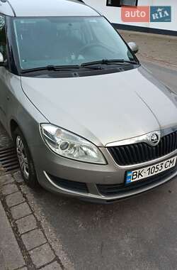 Микровэн Skoda Roomster 2013 в Костополе
