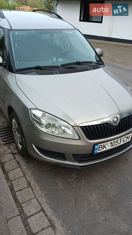 Skoda Roomster 2013