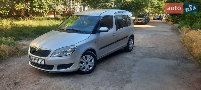 Микровэн Skoda Roomster 2010 в 