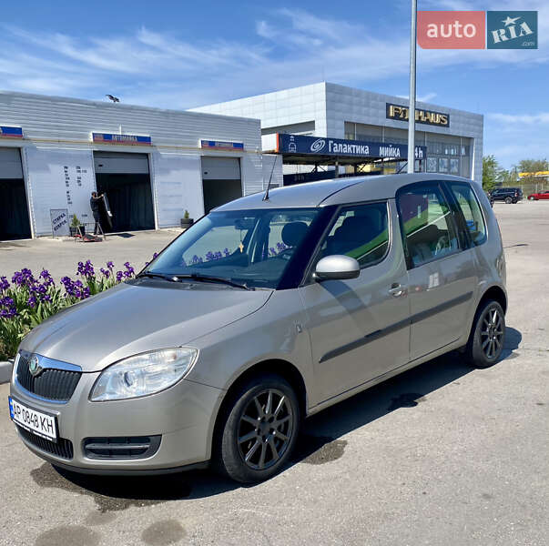 Микровэн Skoda Roomster 2009 в 