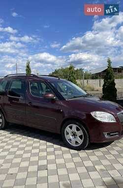 Микровэн Skoda Roomster 2009 в Иршаве