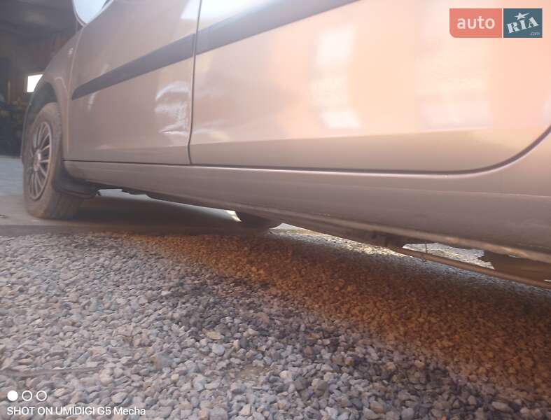 Мікровен Skoda Roomster 2012 в Борщеві