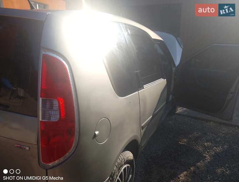 Мікровен Skoda Roomster 2012 в Борщеві