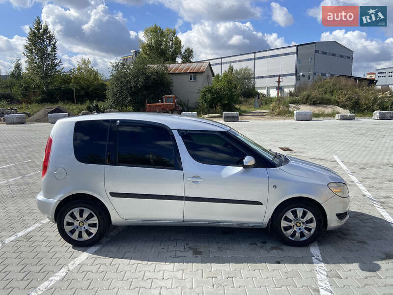 Мікровен Skoda Roomster 2010 в Львові