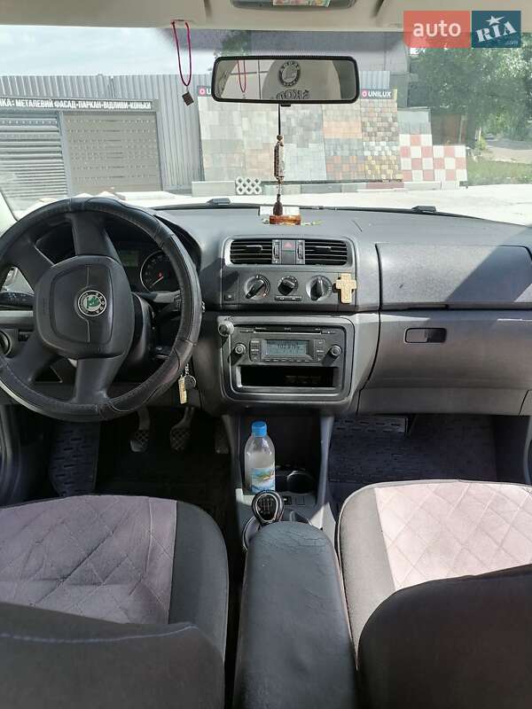 Микровэн Skoda Roomster 2012 в Коростене