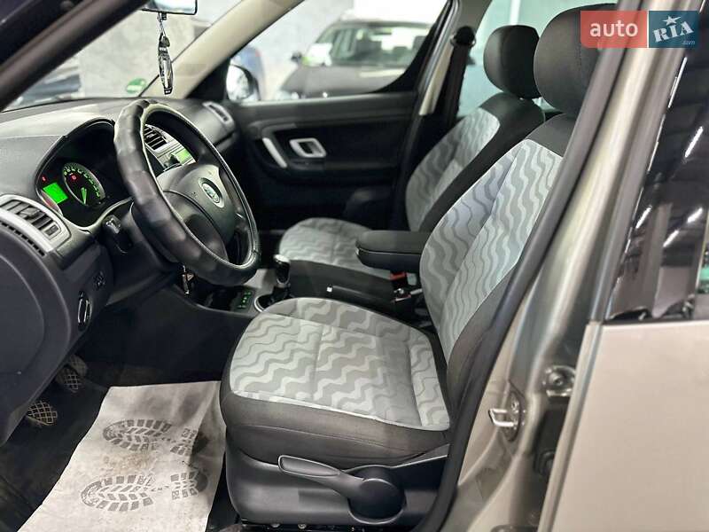Микровэн Skoda Roomster 2008 в Каменском фото 11 Микровэн Skoda Roomster 2008 в Каменском