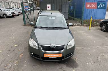 Микровэн Skoda Roomster 2007 в 