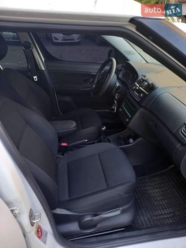 Микровэн Skoda Roomster 2014 в Киеве