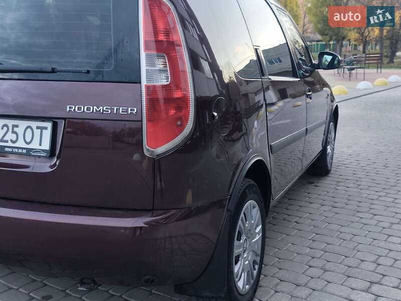 Микровэн Skoda Roomster 2013 в Харькове