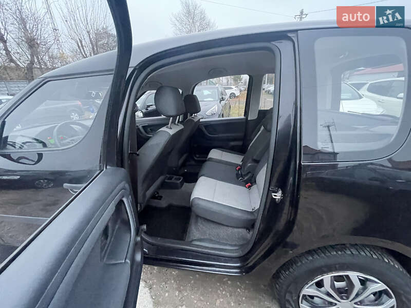 Микровэн Skoda Roomster 2009 в Луцке