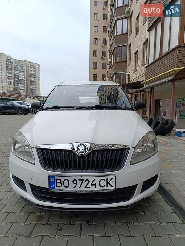 Микровэн Skoda Roomster 2014 в Черноморске