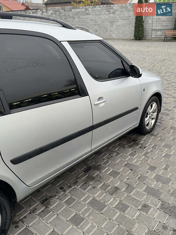 Микровэн Skoda Roomster 2014 в Кропивницком