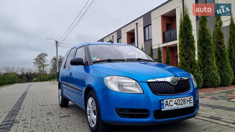 Микровэн Skoda Roomster 2009 в Луцке