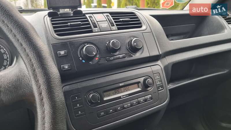 Микровэн Skoda Roomster 2009 в Луцке