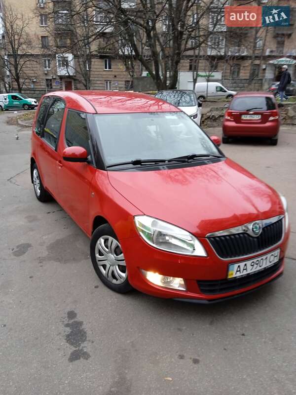 Микровэн Skoda Roomster 2011 в Киеве фото Микровэн Skoda Roomster 2011 в Киеве