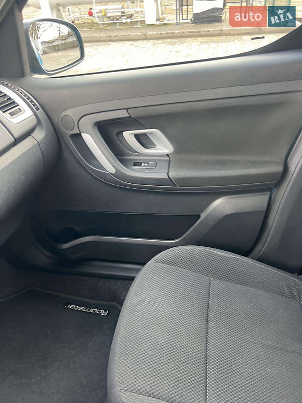 Микровэн Skoda Roomster 2010 в Запорожье фото 12 Микровэн Skoda Roomster 2010 в Запорожье
