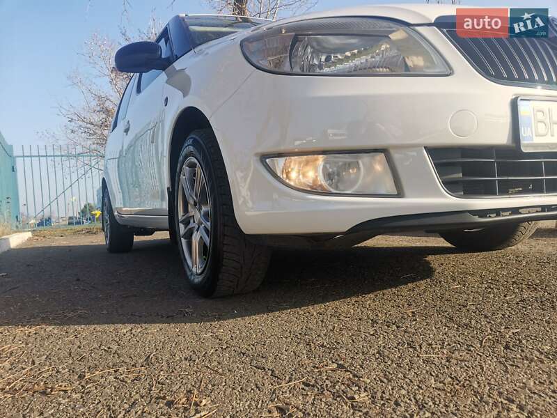 Микровэн Skoda Roomster 2010 в Великом Дальнике