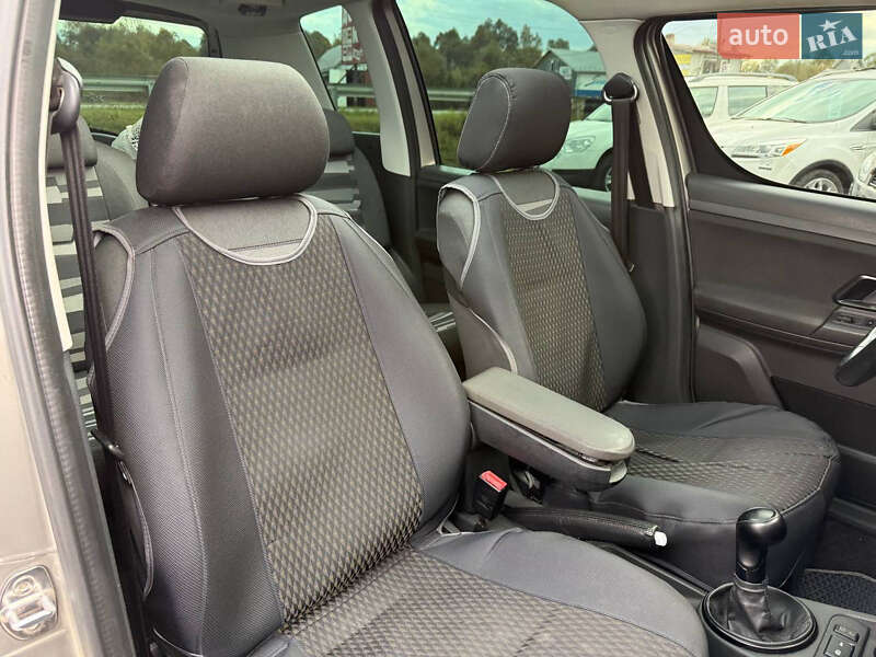 Мікровен Skoda Roomster 2006 в Стрию