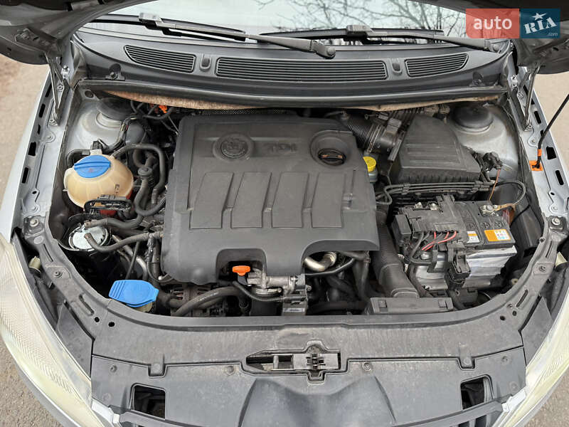 Микровэн Skoda Roomster 2012 в Одессе