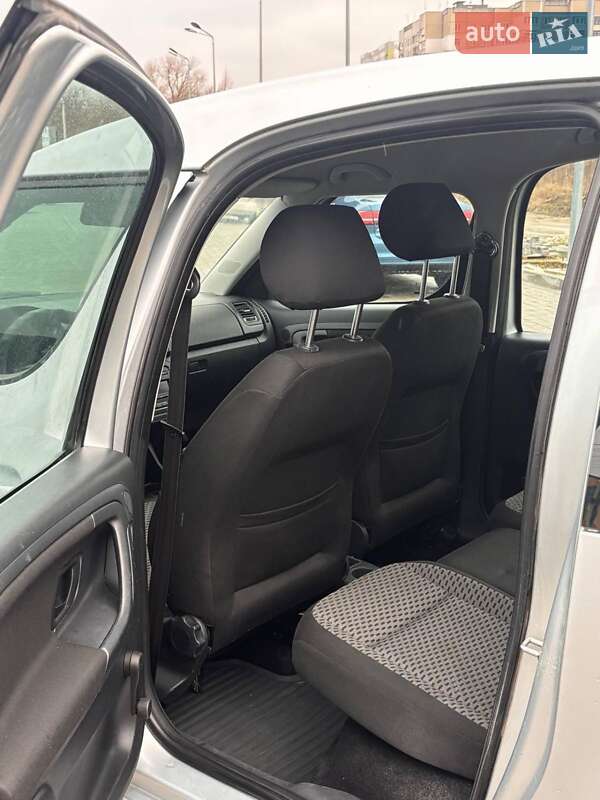 Микровэн Skoda Roomster 2010 в Львове
