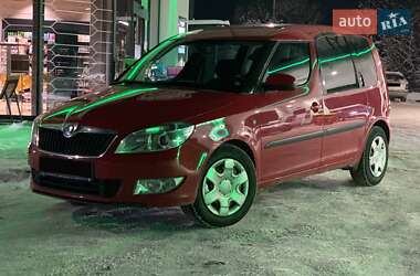 Микровэн Skoda Roomster 2011 в Сваляве