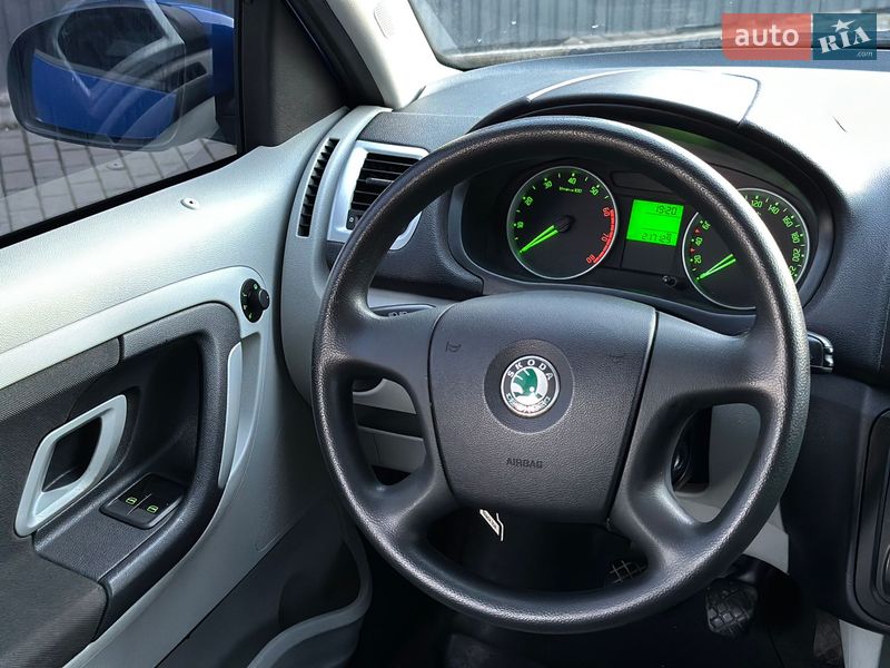 Микровэн Skoda Roomster 2006 в Ужгороде