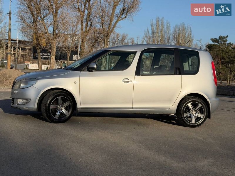 Микровэн Skoda Roomster 2012 в Днепре