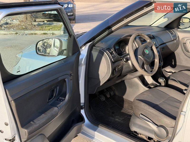 Микровэн Skoda Roomster 2012 в Днепре