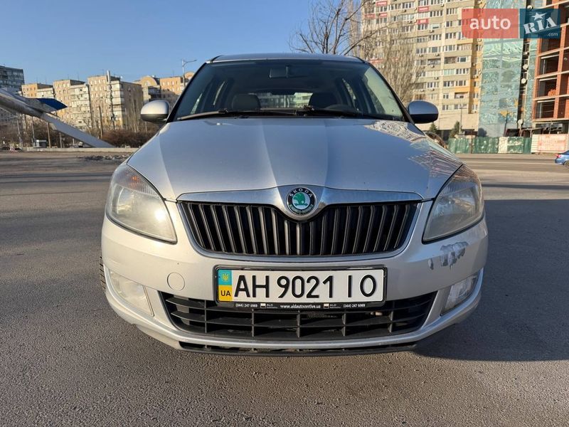 Микровэн Skoda Roomster 2012 в Днепре