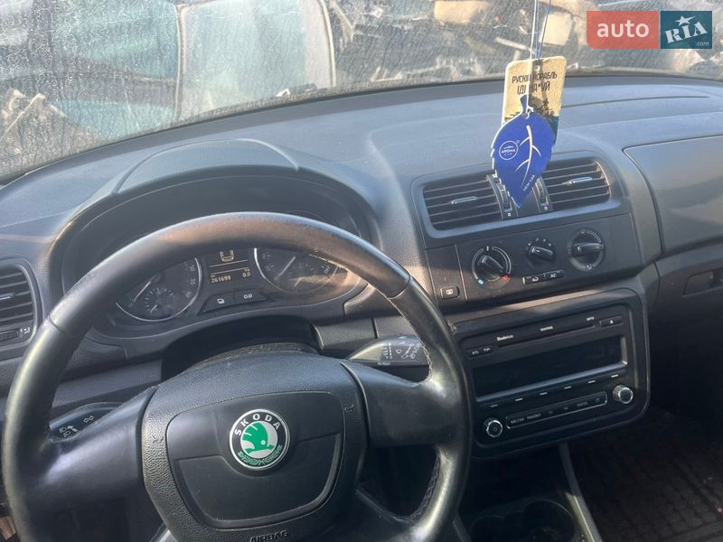 Микровэн Skoda Roomster 2011 в Кропивницком фото Микровэн Skoda Roomster 2011 в Кропивницком