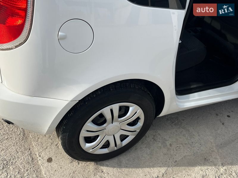 Микровэн Skoda Roomster 2011 в Каменец-Подольском