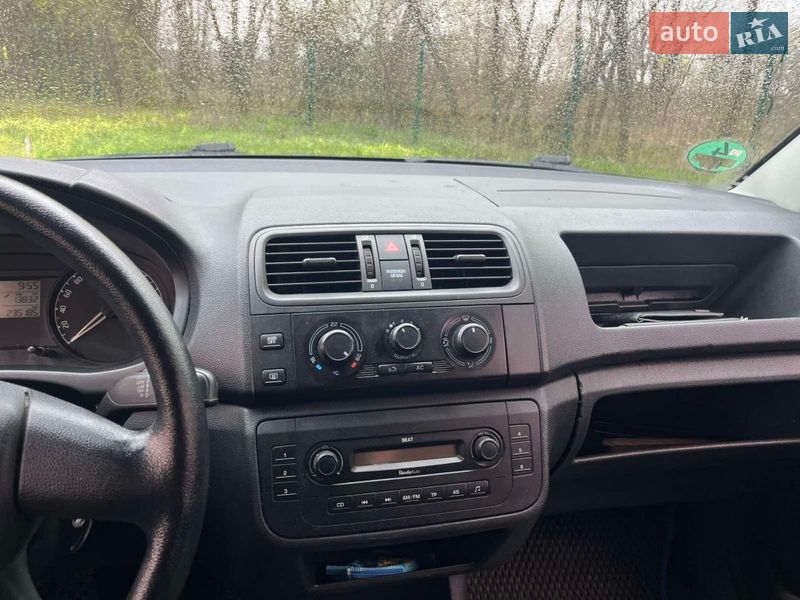 Микровэн Skoda Roomster 2009 в Борисполе