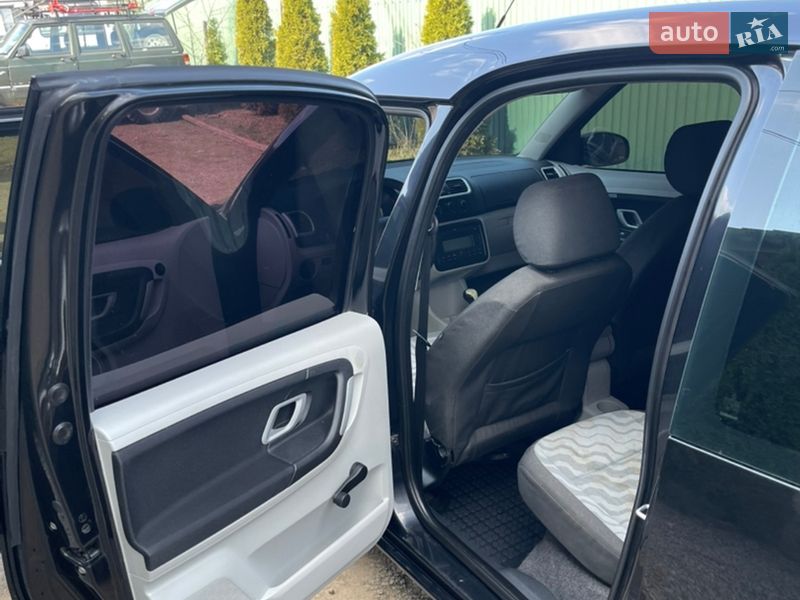 Микровэн Skoda Roomster 2006 в Мукачево