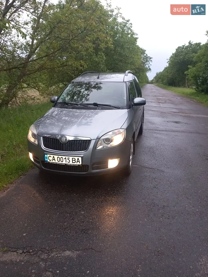 2010 Skoda Roomster - мініатюра 27