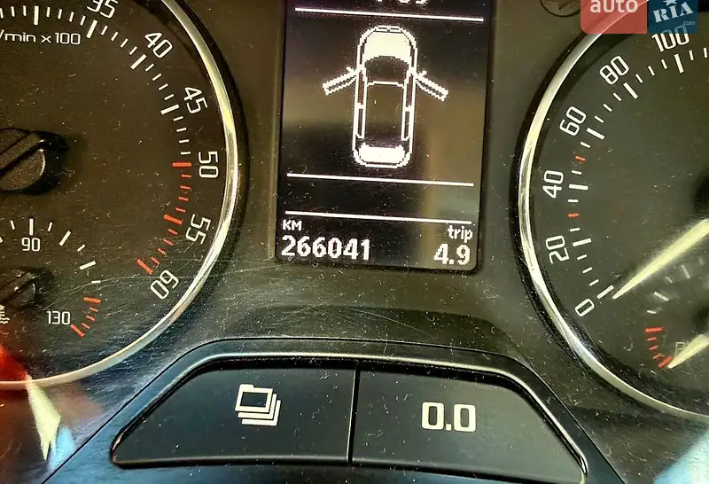 Skoda Roomster 2011 VIN TMBNK25J6C7011397 фото оголошення 9 з 42