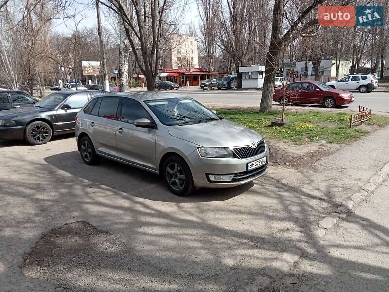 Хэтчбек Skoda Spaceback 2015 в Одессе