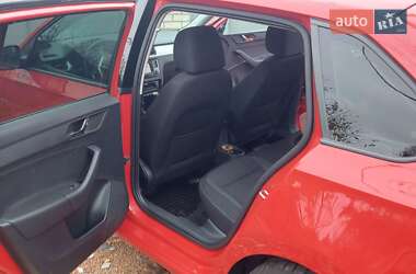 Хэтчбек Skoda Spaceback 2015 в 