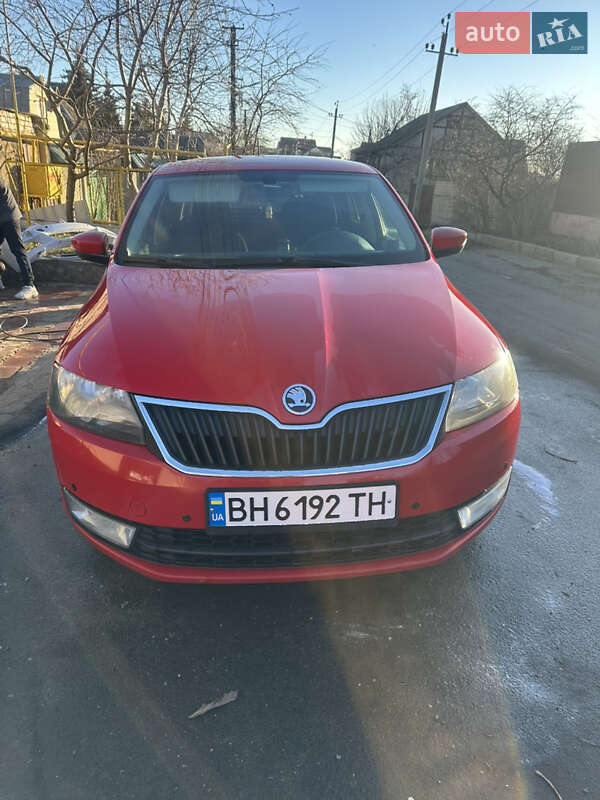 Хэтчбек Skoda Spaceback 2015 в 