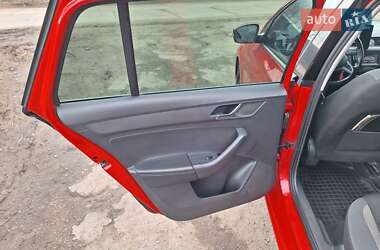 Хэтчбек Skoda Spaceback 2016 в 