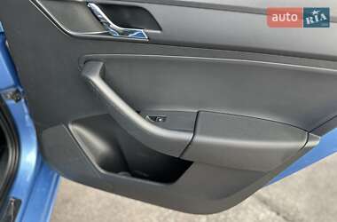 Хэтчбек Skoda Spaceback 2015 в 