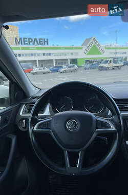 Хэтчбек Skoda Spaceback 2016 в 