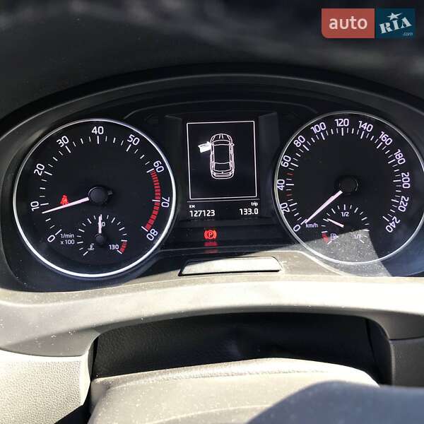 Хэтчбек Skoda Spaceback 2015 в Запорожье