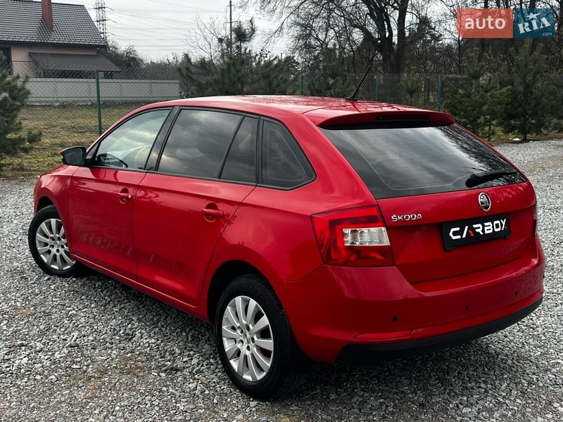 Хэтчбек Skoda Spaceback 2015 в Львове