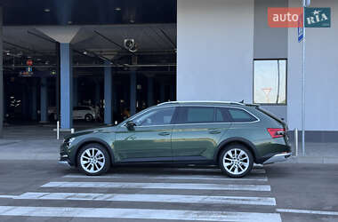 Универсал Skoda Superb Scout 2019 в 