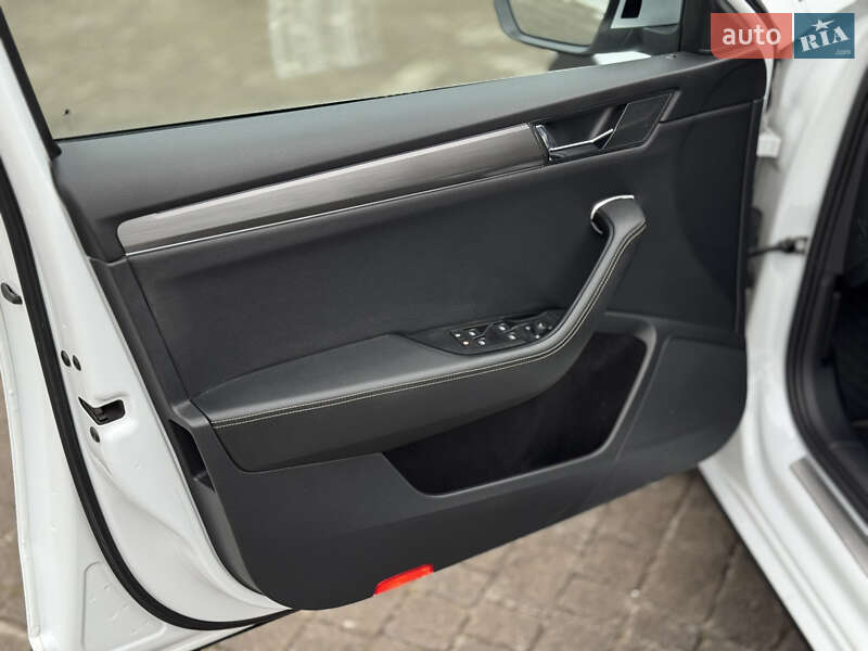 Универсал Skoda Superb Scout 2020 в Ровно