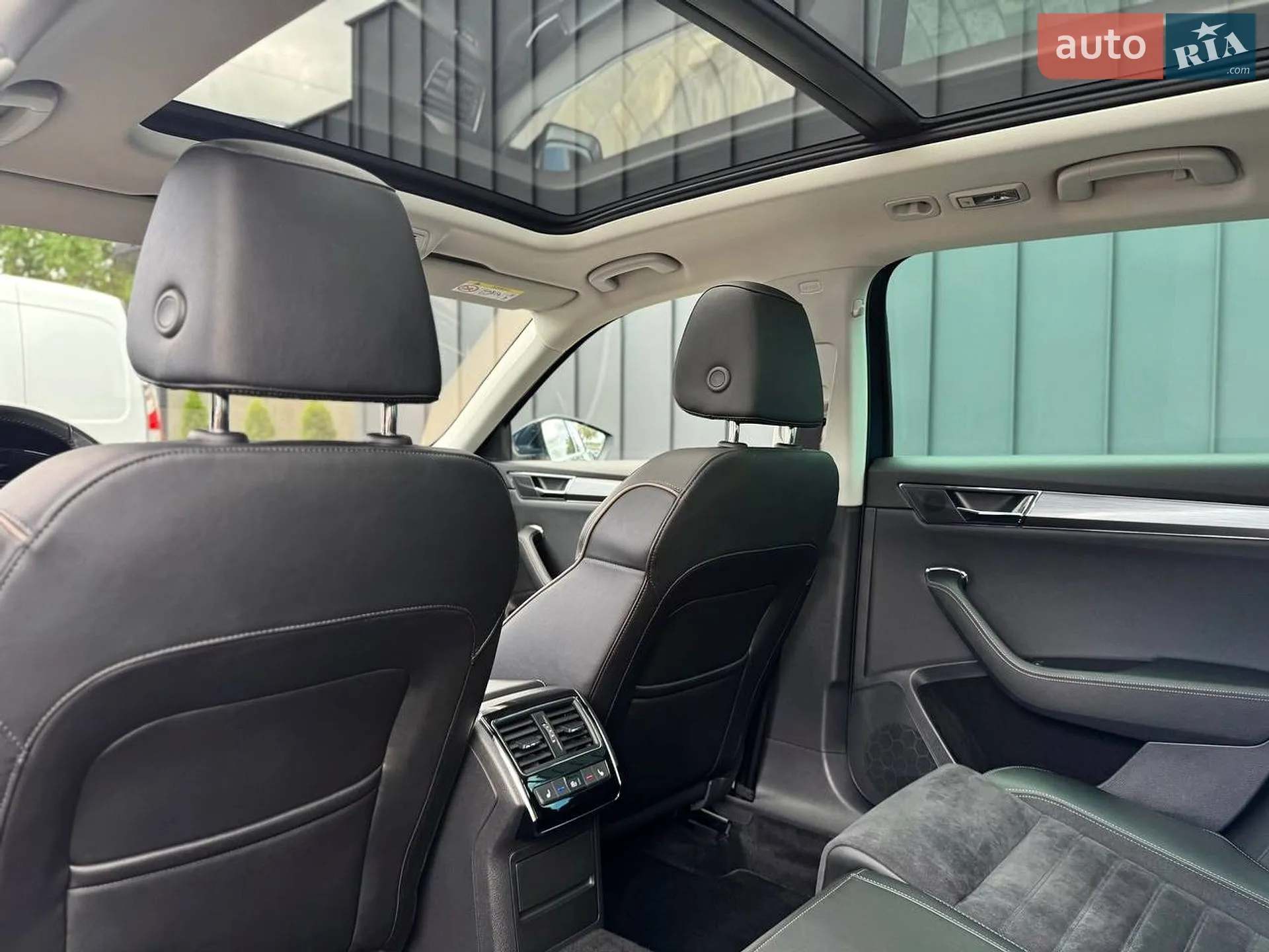 2020 Skoda Superb - мініатюра 23