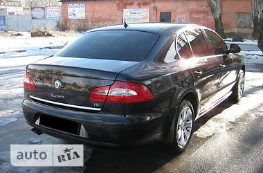 Седан Skoda Superb 2010 в 