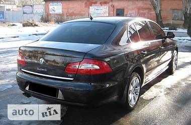 Седан Skoda Superb 2010 в Херсоне